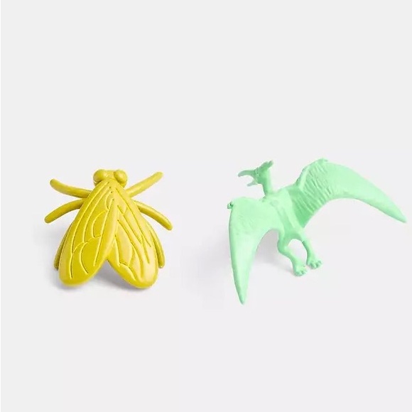 Coach Fly Bug Insect Metal Pin Brooch - Picture 9 of 10